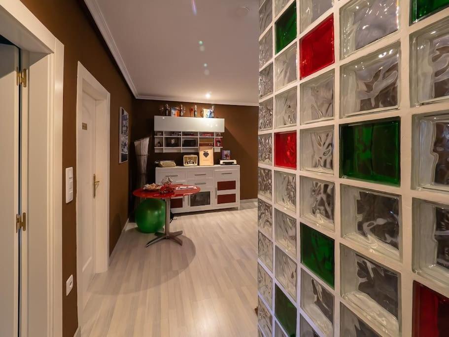 Pop Gallery Леон Экстерьер фото